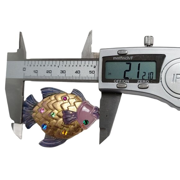 Art Pink Book Piece Lucite Plastic Multi-Color Rhinestone Fish Brooch - Picture 5 of 6